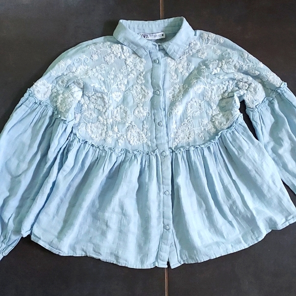 Zara Tops - Zara embroidered shirt